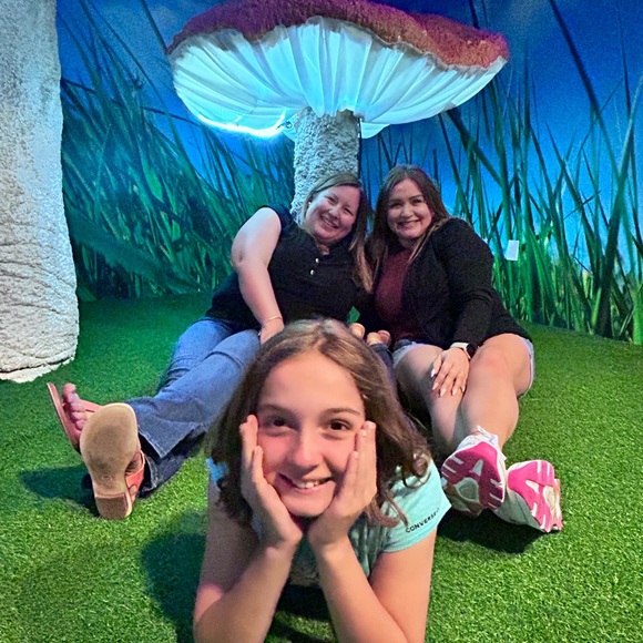 Meet your Posher, Vivian - Picture 6 of 16